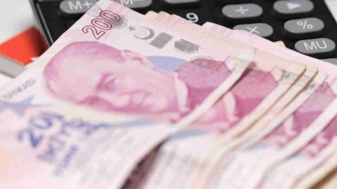 Özgür Erdursun: Emeklilere de yüzde 25 zam yapılır