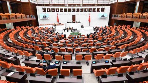 Emeklilerin beklediği düzenleme Meclis’ten geçti