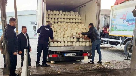 İhbar üzerine denetime giden ekipler 9 ton bozuk peynirle karşılaştı! Vatandaşa satacaklarmış