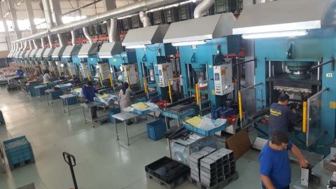 Otomotiv devinden çalışanlarına 4.000 TL'lik Ramazan çeki