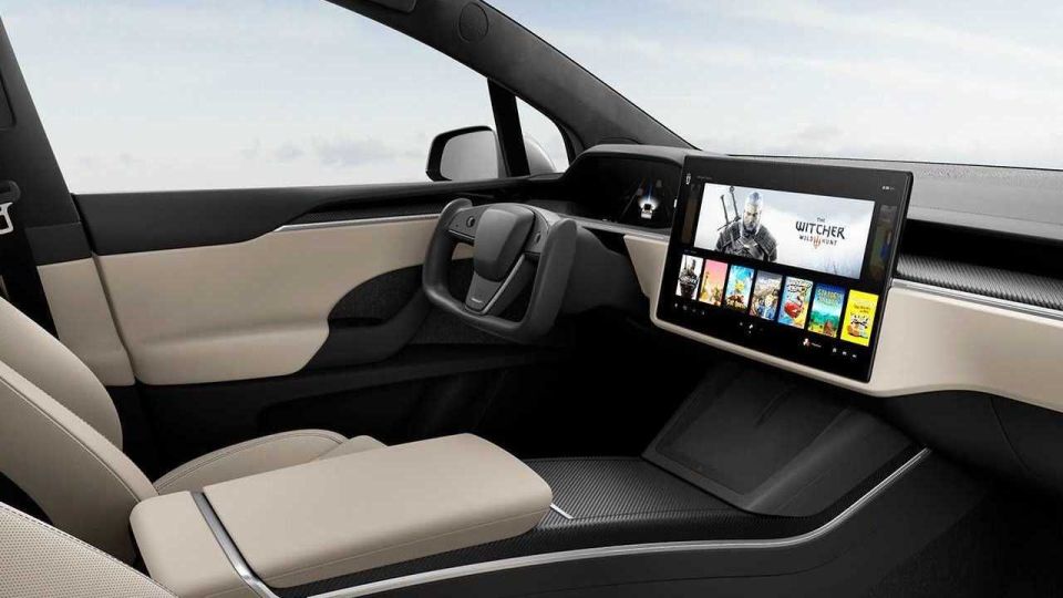 Tesla’dan Model X’e zam