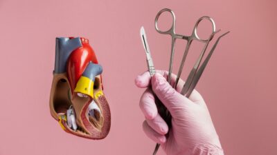 Kalp ameliyatı için devlet hastanesinde sigortalıdan para alınmaz. Peki özel