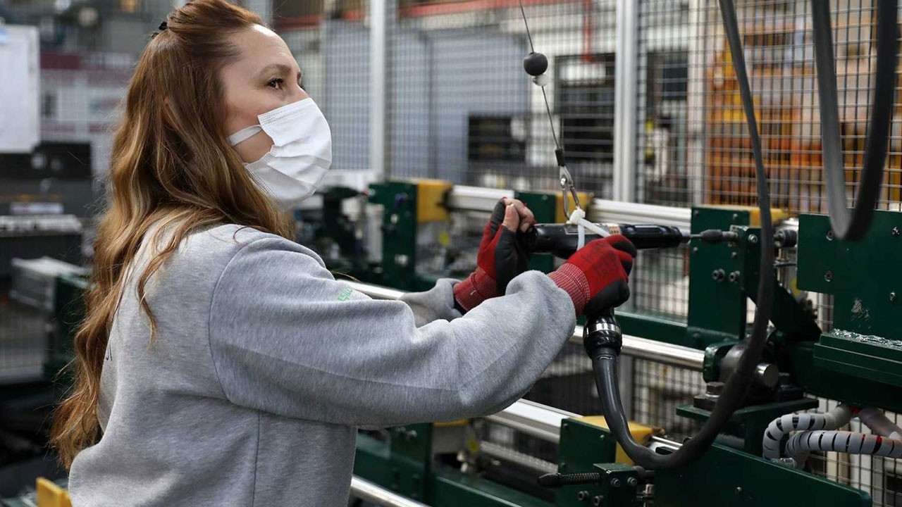 Özel sektörde çalışanlar ne zaman maaşlarına zam talep edebilir merak