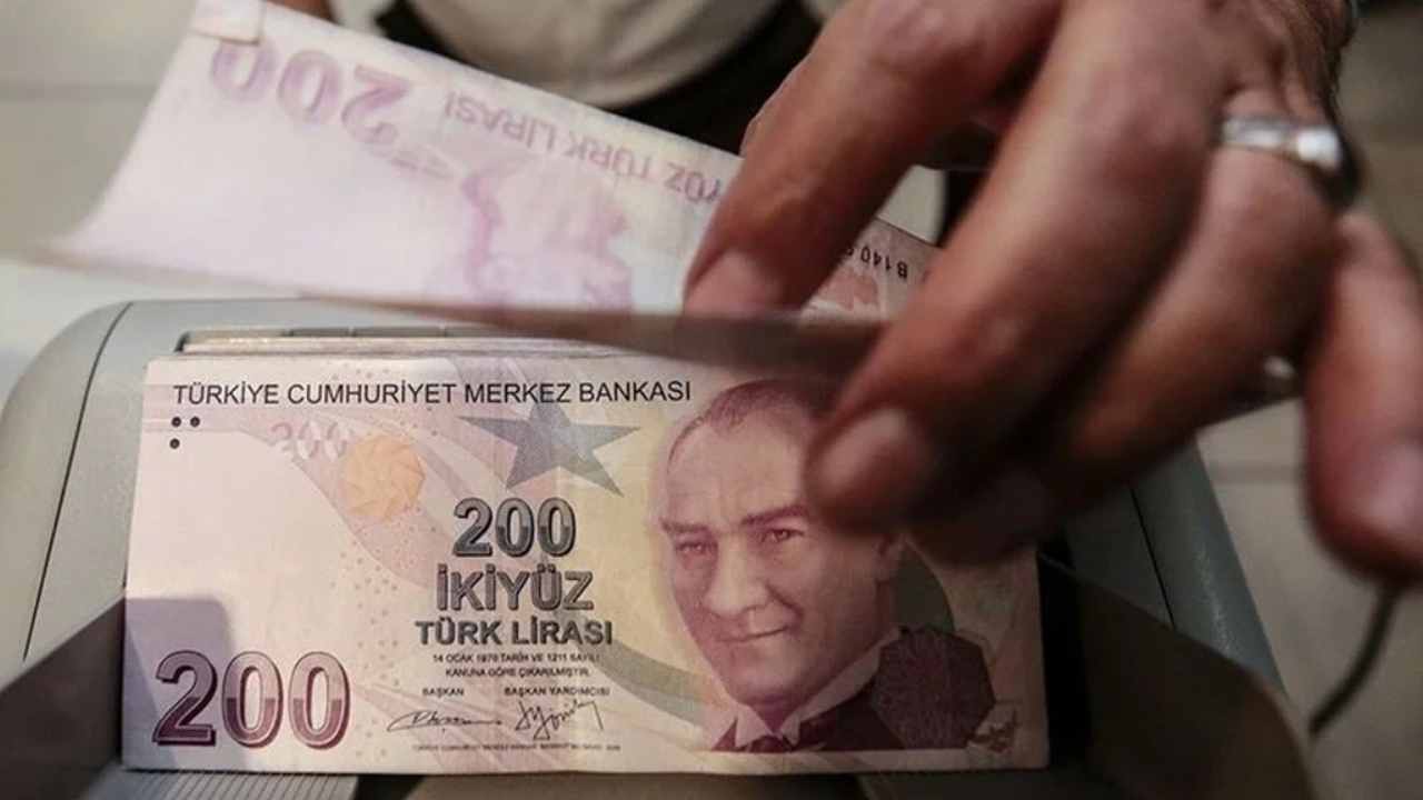 Yeni yıla özel avantajlı kredi veren bankalar belli oldu: Düşük faiz ve taksit erteleme fırsatı dikkat çekti