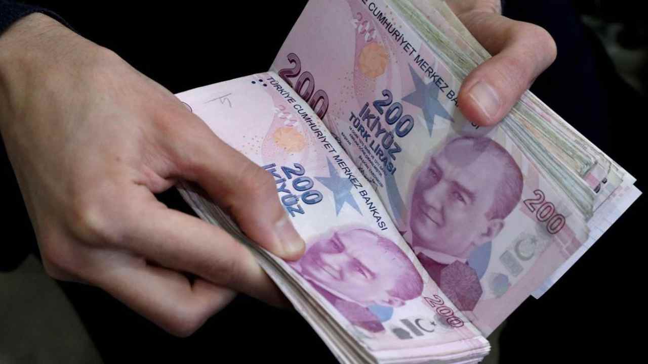 Bankalar rakamları yeniden belirledi: İşte mevduat faizlerinde 100, 250 ve 500 bin TL'nin aylık getirisi