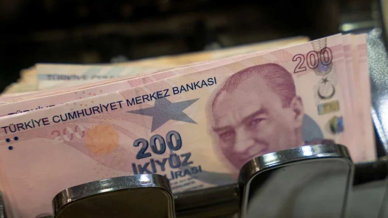 Bankalarda para yatırma ve çekme işlemlerinde zorunlu belge dönemi! Yanında bulunmayan işlem yapamayacak