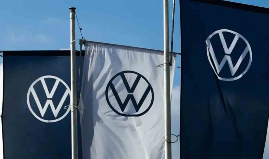 Volkswagen'de sular durulmuyor. Geçtiğimiz günlerde 35 bin işçi çıkaracağını açıklamıştı.