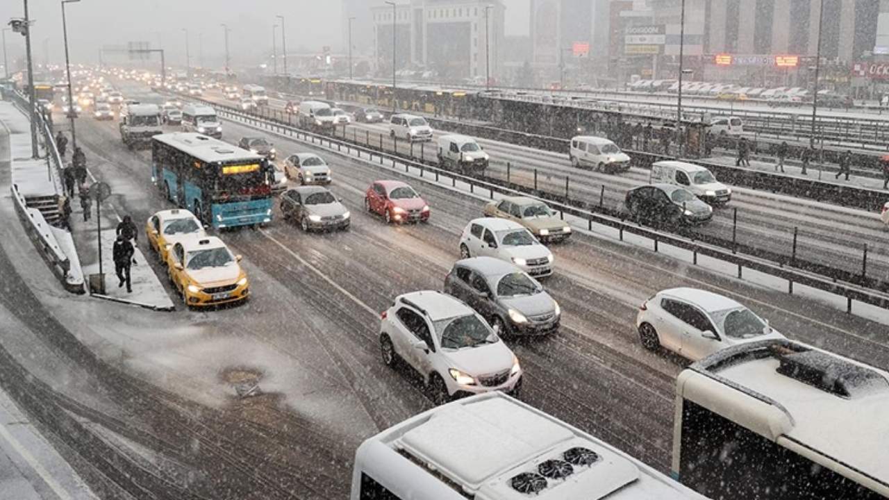 Esenyurt, Beylikdüzü, Avcılar, Küçükçekmece kar yağışı okullar tatil mi? Kar tatili İstanbul var mı?