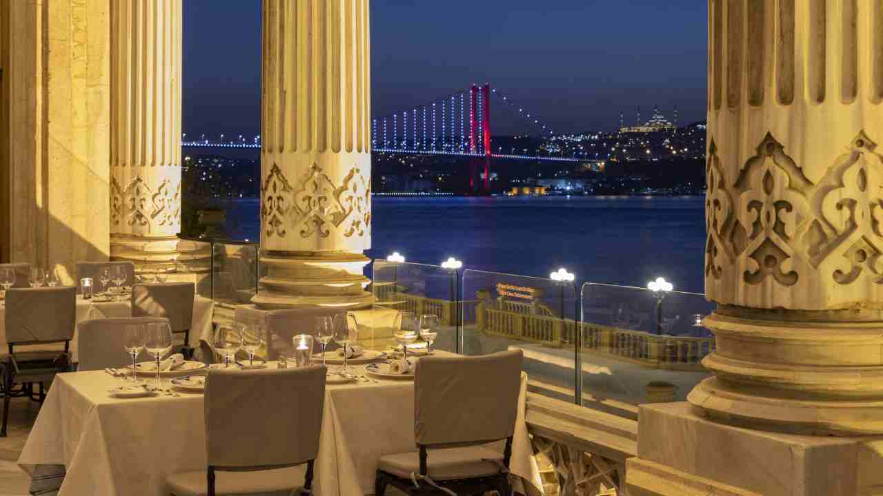 Çırağan Palace Kempinski'den sevgililer gününe özel paket