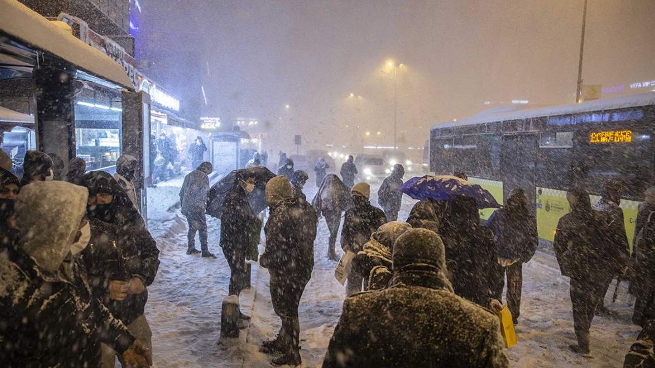 Başakşhir, Bağcılar, Esenler, Büyükçekmece kar tatili var mı? Son dakika Başakşehir okullar tatil mi?