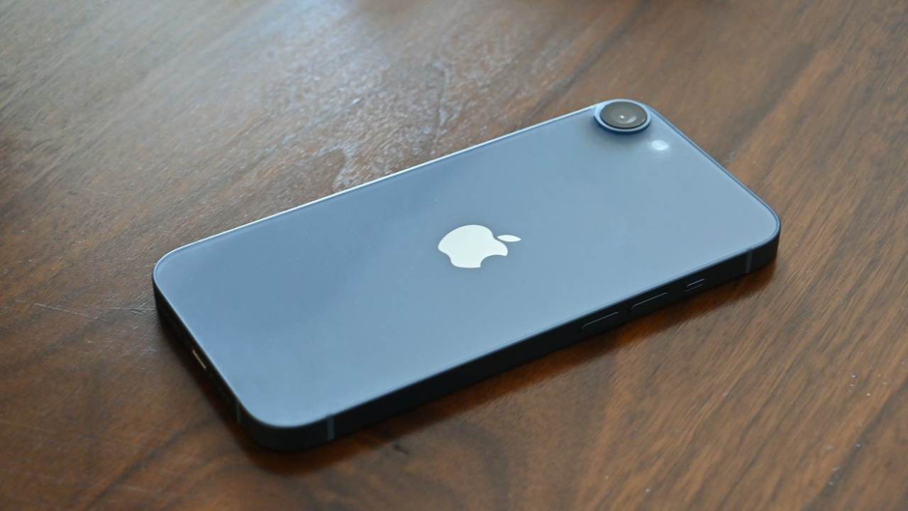 Apple bütçe dostu iPhone SE modeli geliyor: Türkiye en önemli pazar olacak