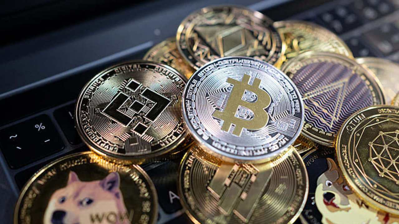 Tunç Şatıroğlu: Bitcoin iyi değil ama al sinyali gelen başka bir şey var... Dipten geldi!