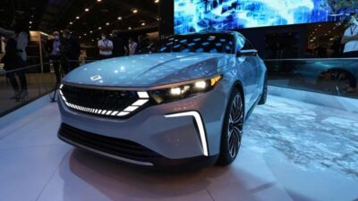 ilk otomobilini satın almak isteyen ailelere yerli otomobil desteği geliyor.