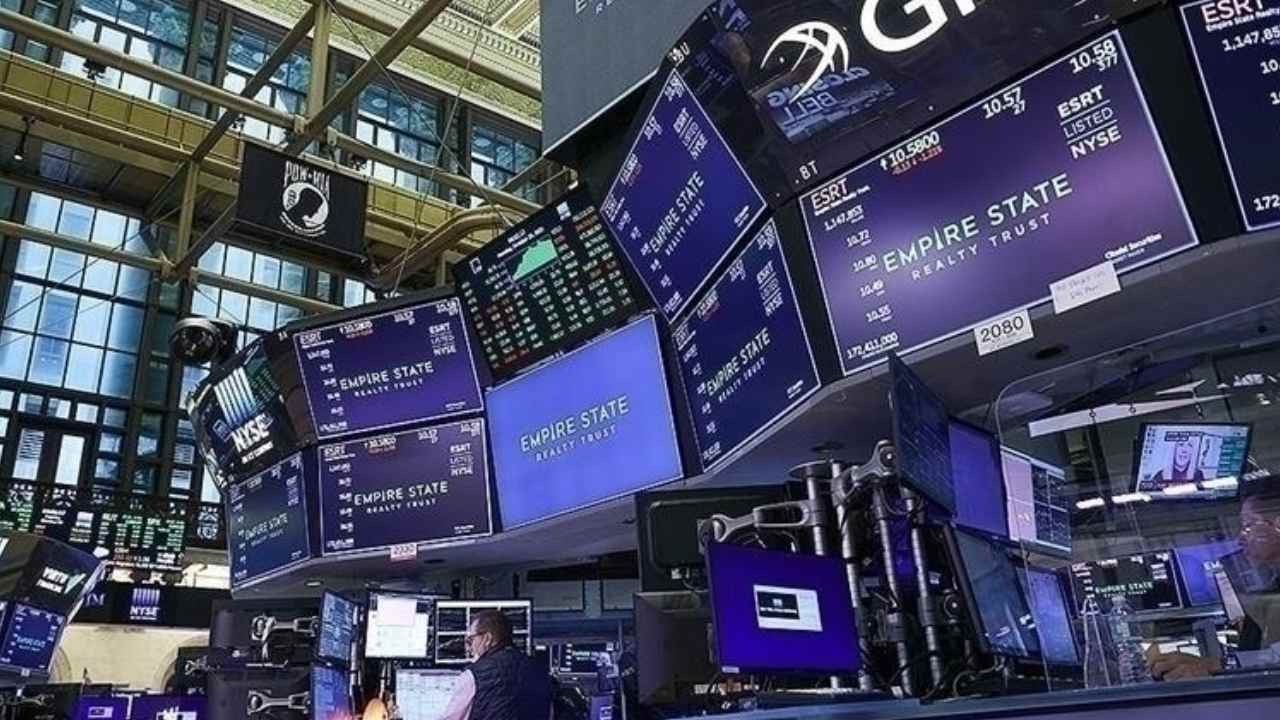 Ticaret anlaşması piyasayı nasıl etkiledi? Dolar çıktı, altın düştü! Uzmanından çarpıcı yorum 1 Ticaret anlaşması piyasayı nasıl etkiledi? Dolar çıktı, altın düştü! Uzmanından çarpıcı yorum