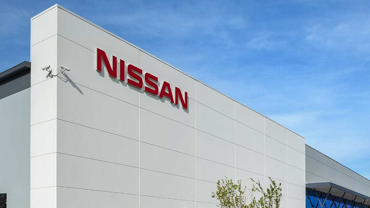 Nissan'da sular durulmuyor! 11 bin çalışanını işten çıkaracak ve fabrikalarının yarısını kapatacak