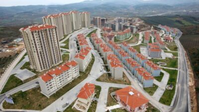 Toplu Konut İdaresi Başkanlığı Başkanı Mustafa Levent Sungur, ev sahibi